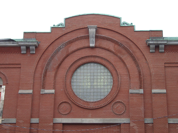 Bâtiment: Centrale 1, Hydro-Québec Adresse: 733, rue Wellington, Montréal Construction: 1902 Architecte: Maurice Perrault Photographe:Annie Ouellette